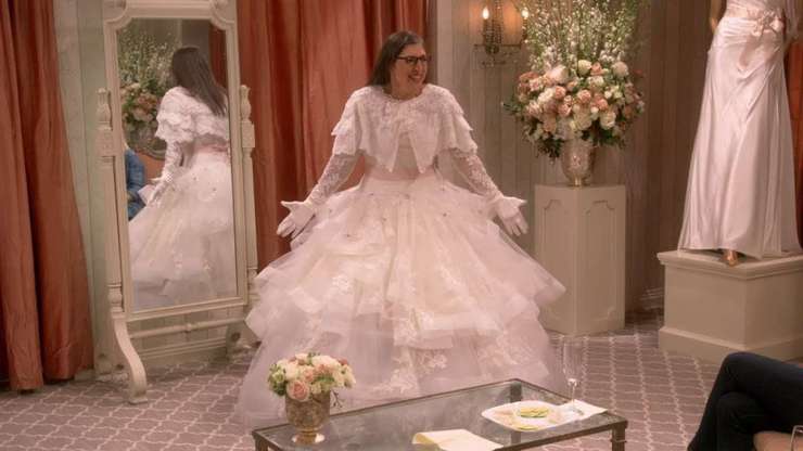 Взрыв кружева и полная безвкусица: худшие свадебные платья из культовых фильмов