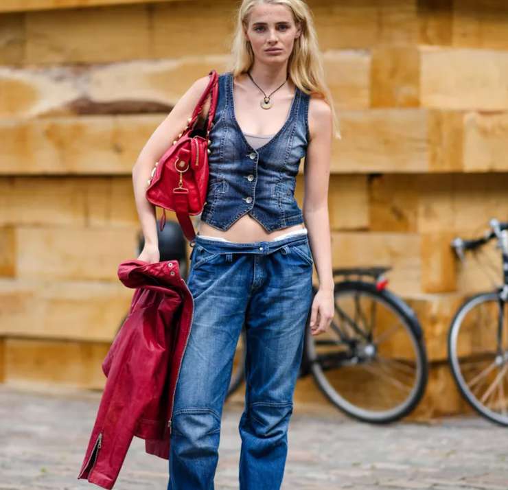 Белая майка: с чем сочетать, куда и как носить летом 2024 Белая майка: с чем сочетать, куда и как носить летом 2024