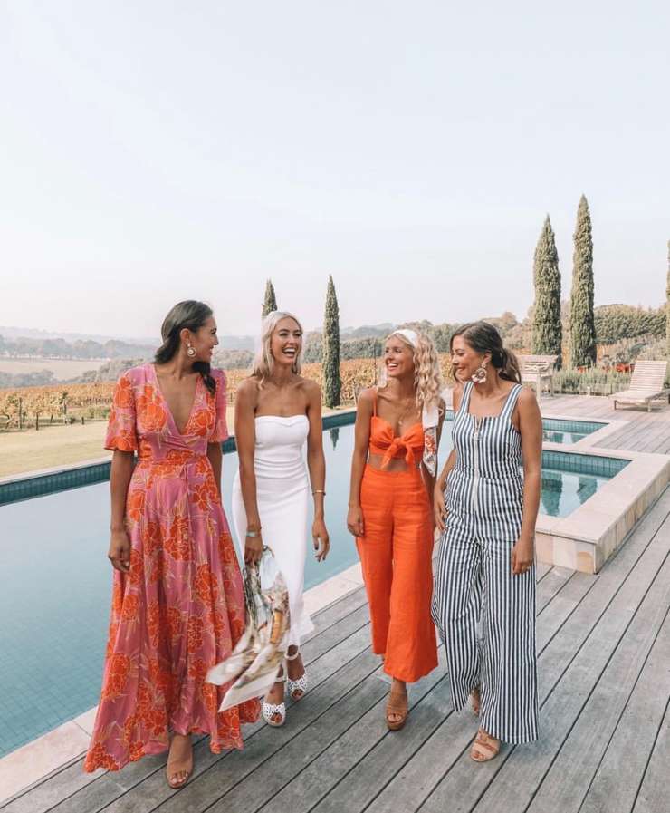 Капсульный гардероб в итальянском стиле: что носить летом 2024 Капсульный гардероб в итальянском стиле: что носить летом 2024