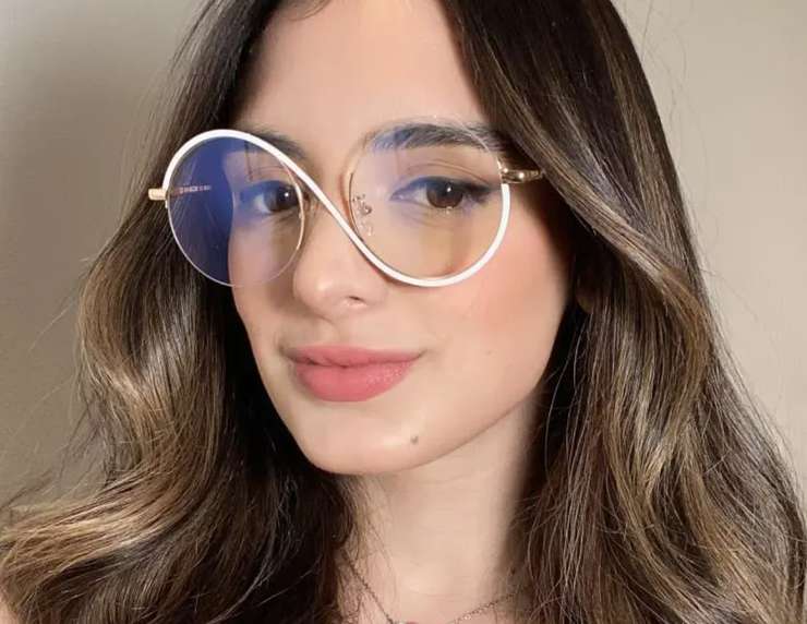 Очки для дам элегантного возраста 50+: как подобрать цвет, форму и стиль Очки для дам элегантного возраста 50+: как подобрать цвет, форму и стиль