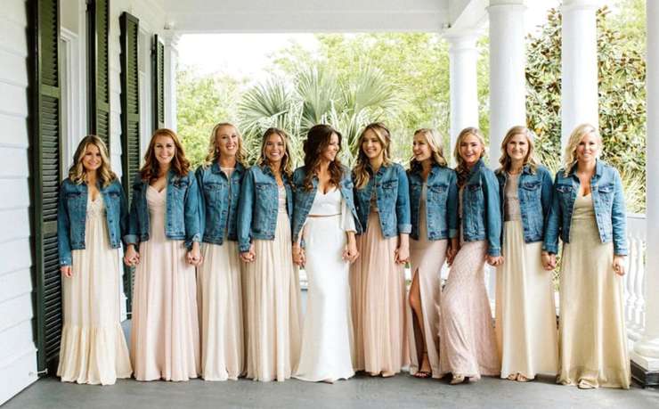 «Только не белое»: как одеться на свадьбу, если вы гость