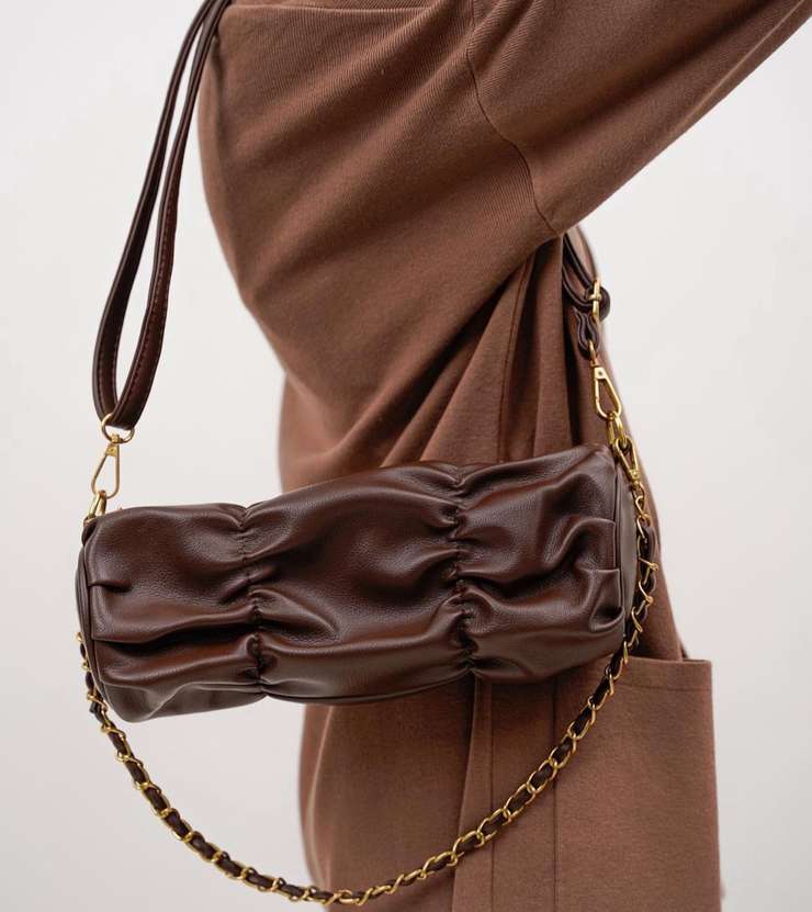 Бревно и такса: четыре популярные сумки лета 2024 Бревно и такса: четыре популярные сумки лета 2024