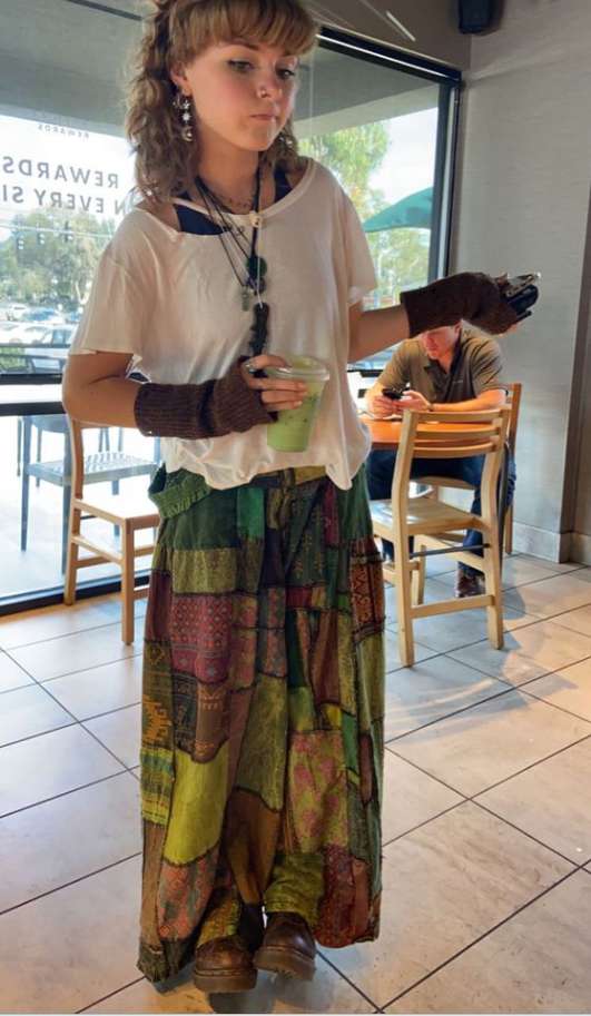 Цыганская юбка: с чем носить, как правильно подобрать, если вам больше 35 Цыганская юбка: с чем носить, как правильно подобрать, если вам больше 35