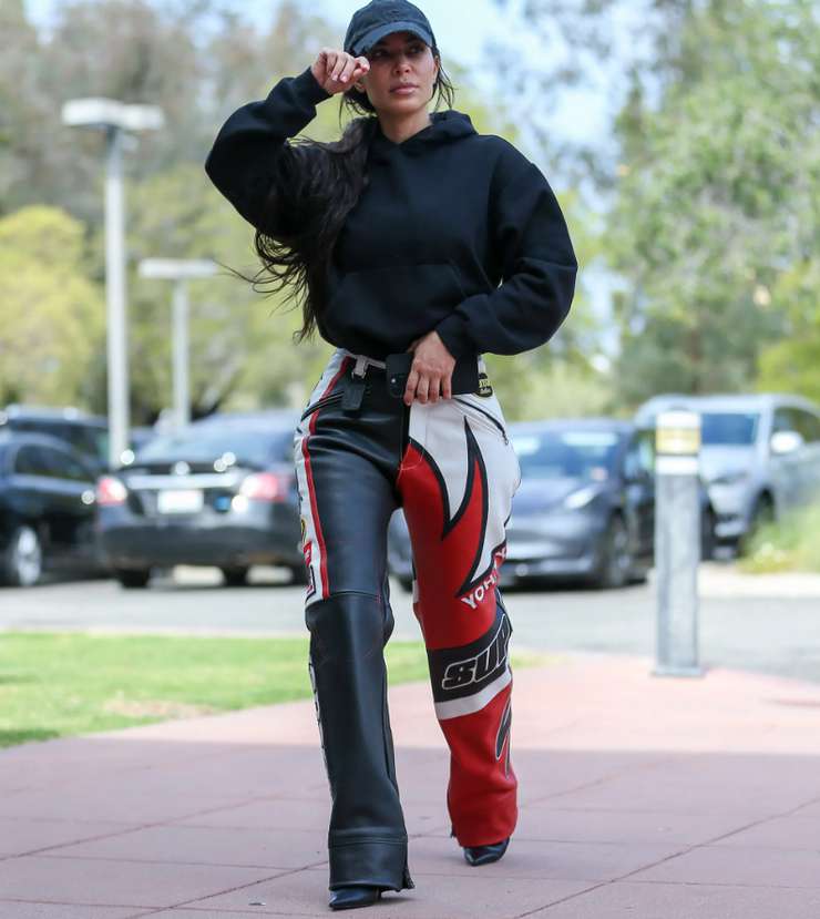 Как звезда на прогулке: спортивная одежда для города или вечеринки Как звезда на прогулке: спортивная одежда для города или вечеринки