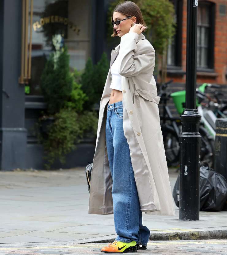 Кроссовки: какие в моде летом и осенью 2024 и с чем их носить Кроссовки: какие в моде летом и осенью 2024 и с чем их носить