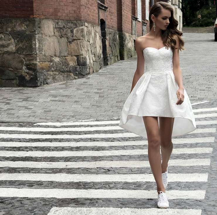 Куда-то в кедах: как их стилизовать, с чем носить летом и осенью Куда-то в кедах: как их стилизовать, с чем носить летом и осенью