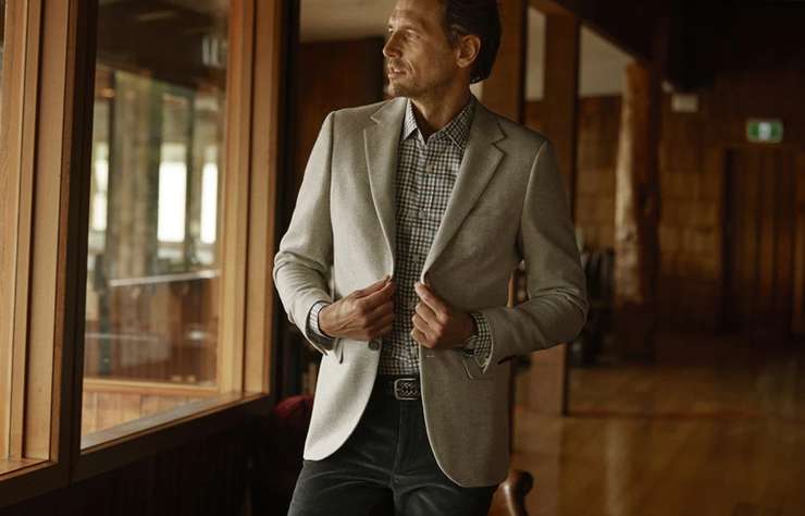 Рубашка в клетку: с чем носить мужчине и можно ли с костюмом Рубашка в клетку: с чем носить мужчине и можно ли с костюмом