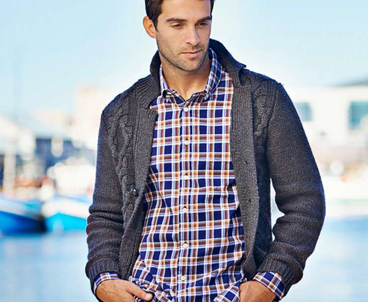 Рубашка в клетку: с чем носить мужчине и можно ли с костюмом Рубашка в клетку: с чем носить мужчине и можно ли с костюмом