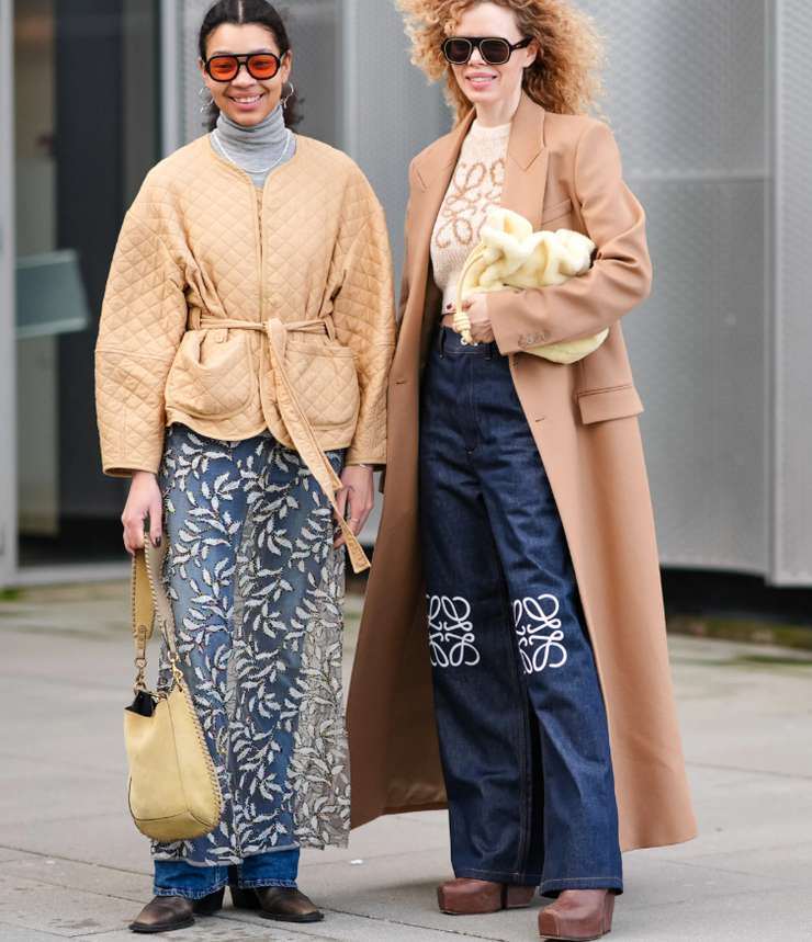 Главный герой осени — джинсы: как носить модные модели в этом сезоне