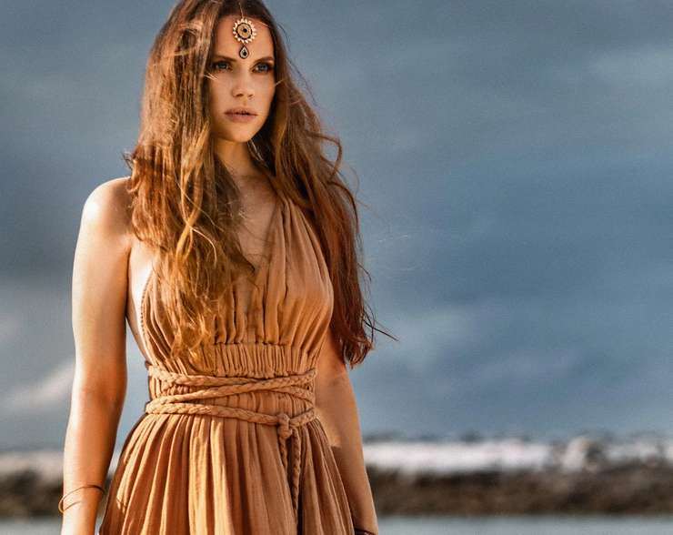 Королева? Богиня: стилист рассказала, как одеваться в стиле Goddess Aesthetic Королева? Богиня: стилист рассказала, как одеваться в стиле Goddess Aesthetic