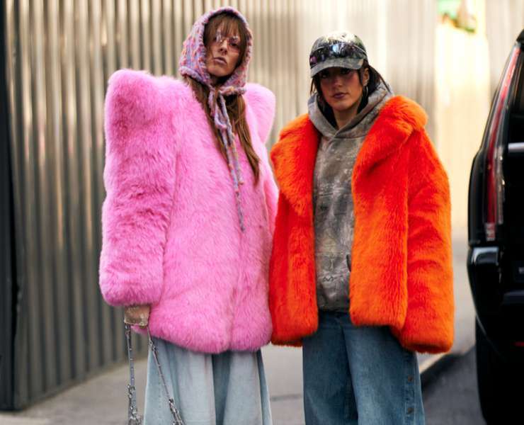 Красный макинтош, бомбер и другие интересные идеи верхней одежды на осень