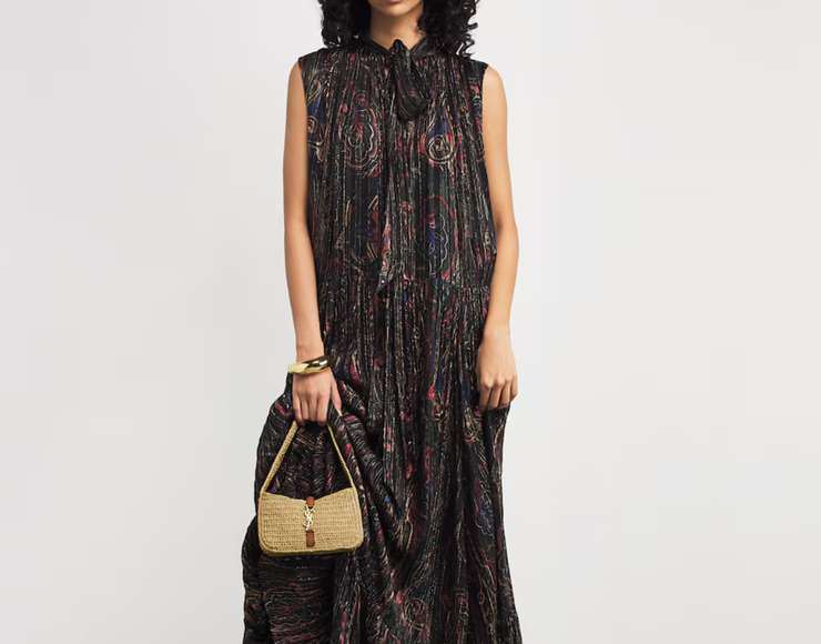 Летняя классика: как вписать плетеную сумку в любой образ, советы стилиста