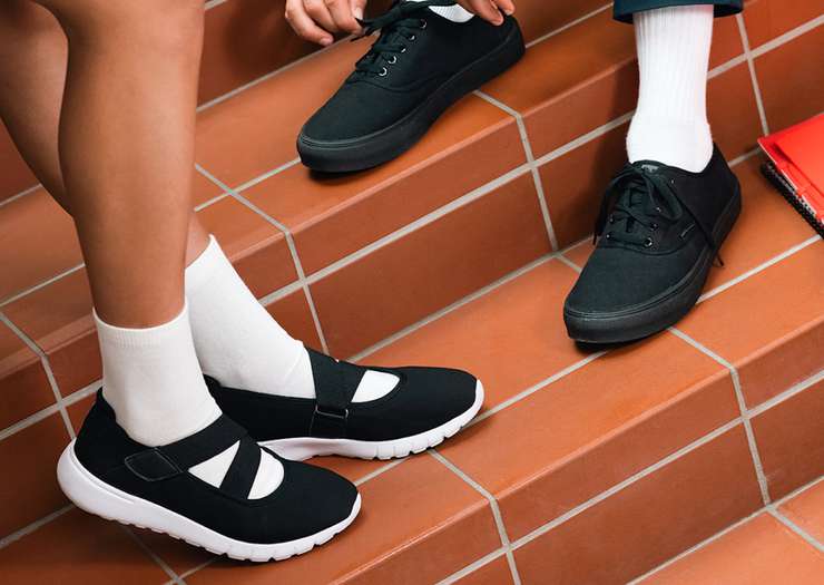 Туфли, кроссовки и сапоги: 5 моделей обуви, которые пригодятся в учебном году Туфли, кроссовки и сапоги: 5 моделей обуви, которые пригодятся в учебном году