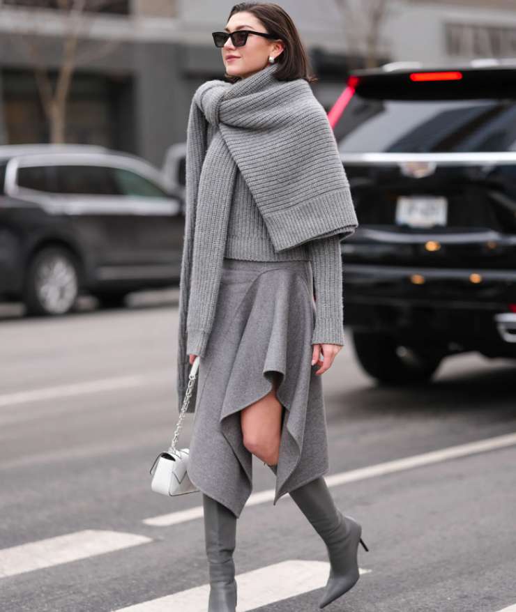 Пятьдесят оттенков серого: как выглядит самый модный свитер сезона