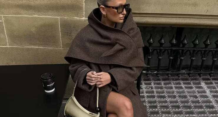 Подари мне платок: как стильно носить его осенью 2025 Подари мне платок: как стильно носить его осенью 2025