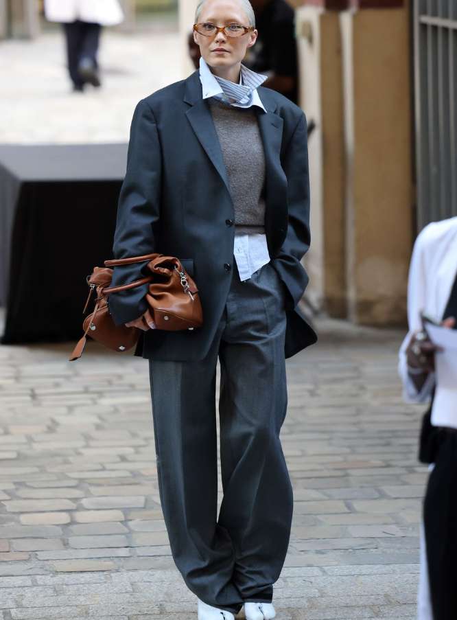 Утепляемся стильно: какие свитеры в моде осенью 2025 Утепляемся стильно: какие свитеры в моде осенью 2025