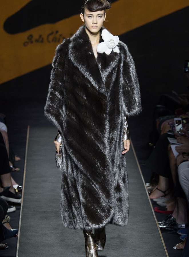 Зима близко: какие шубы будут актуальны в сезоне 2025—2026 Зима близко: какие шубы будут актуальны в сезоне 2025—2026