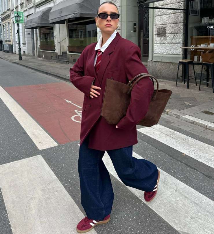 Как носить мужской галстук модной девушке этой зимой: 5 стильных решений Как носить мужской галстук модной девушке этой зимой: 5 стильных решений